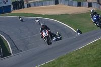 brands-hatch-photographs;brands-no-limits-trackday;cadwell-trackday-photographs;enduro-digital-images;event-digital-images;eventdigitalimages;no-limits-trackdays;peter-wileman-photography;racing-digital-images;trackday-digital-images;trackday-photos